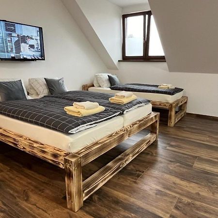 Apartman Kuga Mikulov Esterno foto