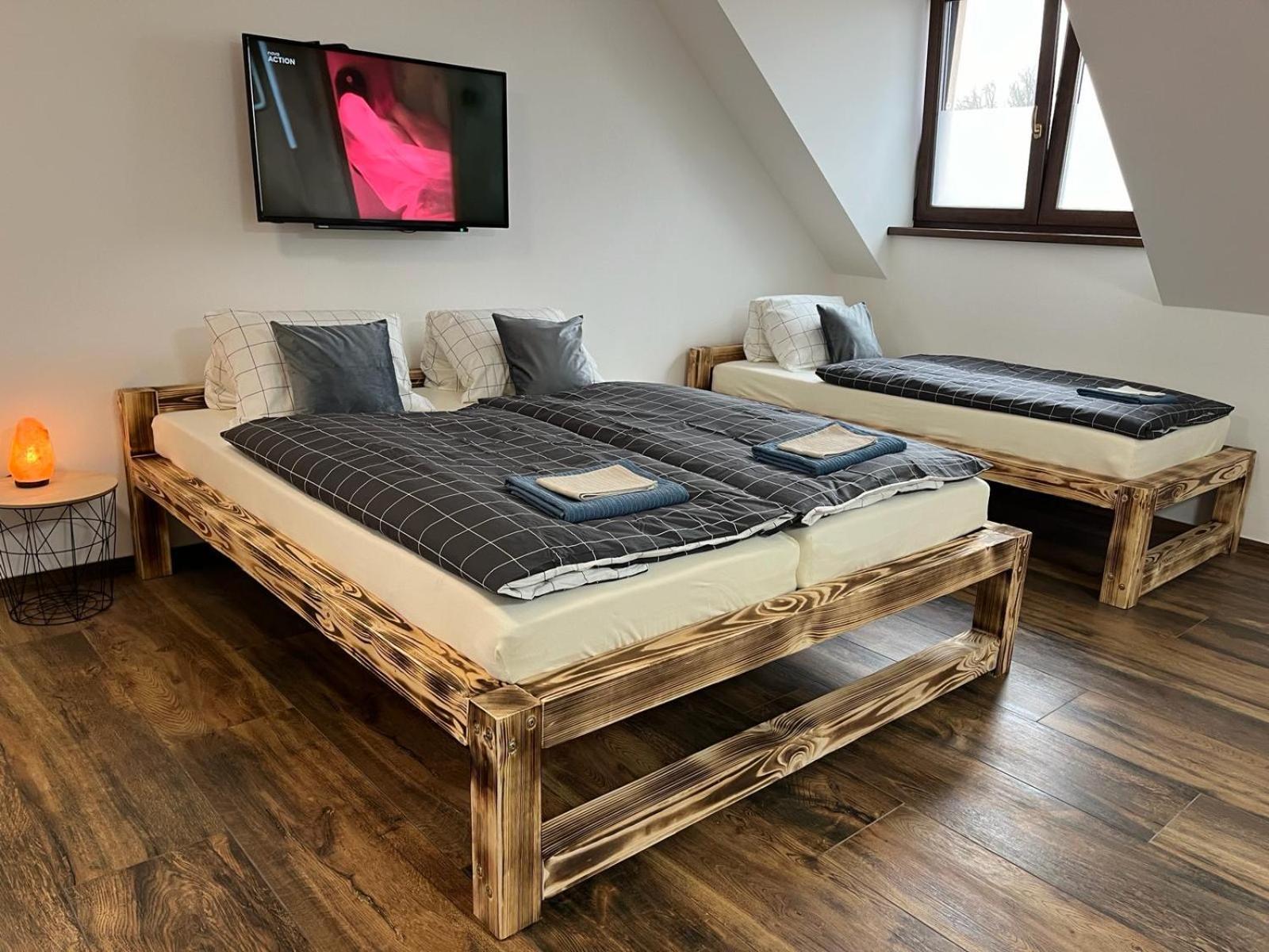 Apartman Kuga Mikulov Esterno foto