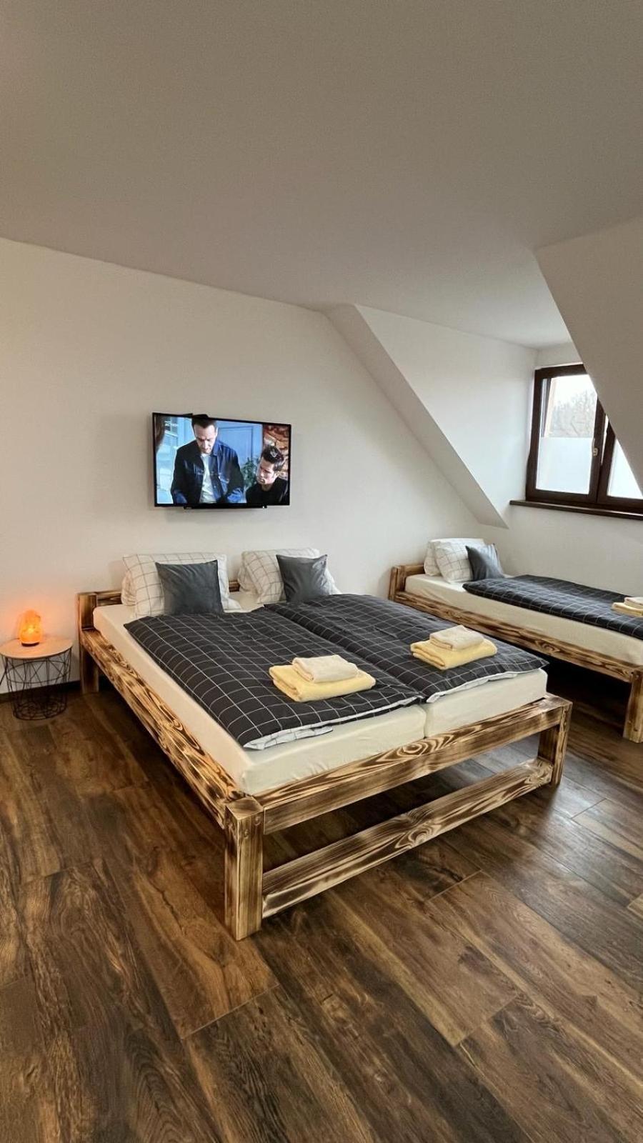Apartman Kuga Mikulov Esterno foto